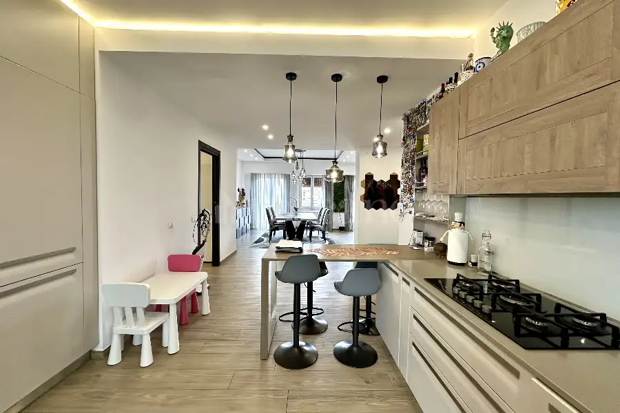 Casa in vendita di 205 mq a €360.000 (rif. 21/2025)