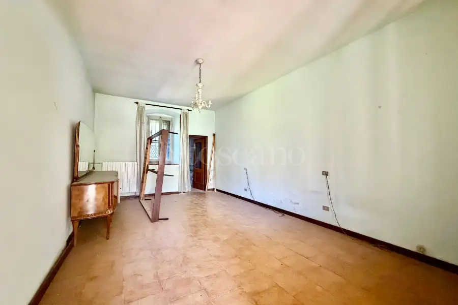 Casa Indipendente in vendita di 400 mq a €315.000 (rif. 41/2026)