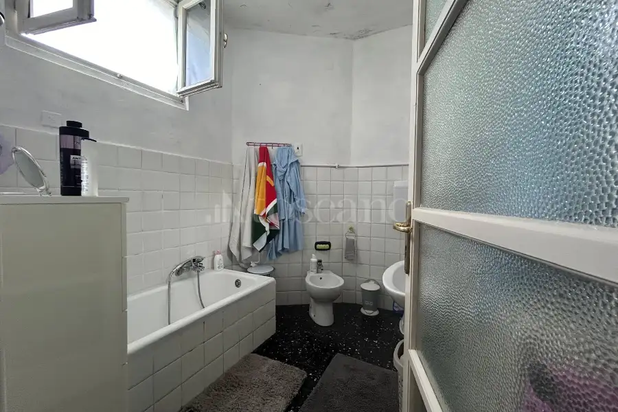Palazzo in vendita di 400 mq a €460.000 (rif. 28/2024)