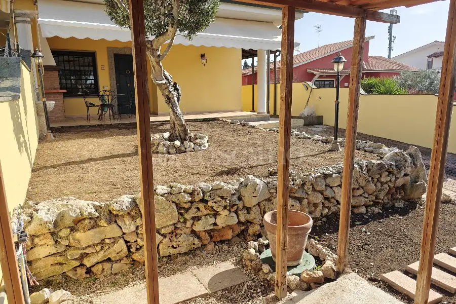 Villa Plurifamiliare in vendita di 100 mq a €179.000 (rif. 2/2026)