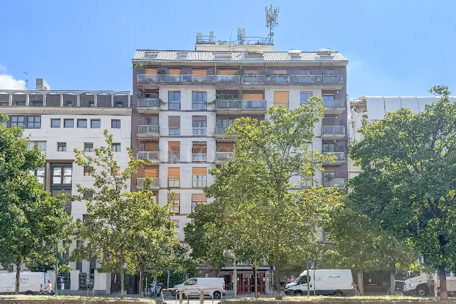 Casa in vendita di 240 mq a €3.290.000 (rif. 106/2026)