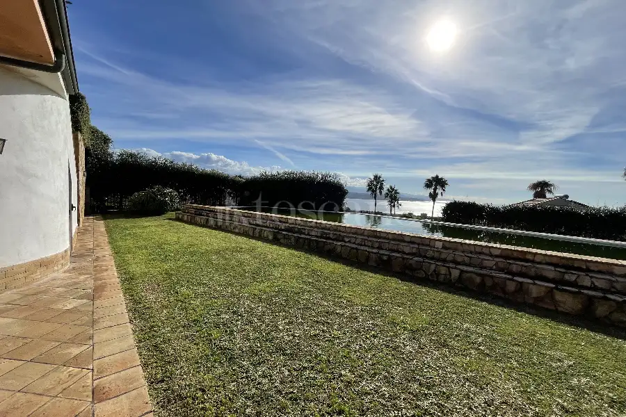 Villa in vendita di 500 mq a €1.500.000 (rif. 45/2025)