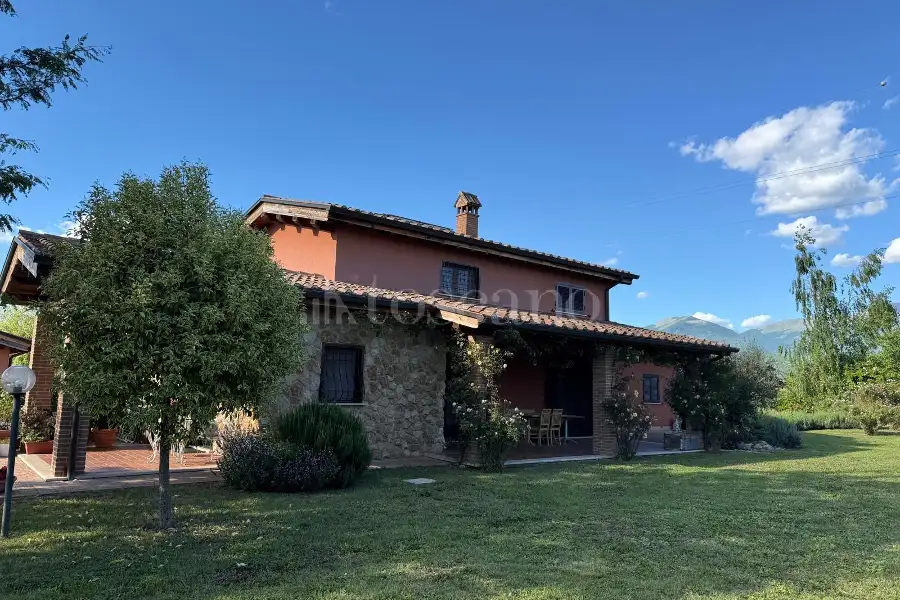 Villa in vendita di 250 mq a €559.000 (rif. 22/2026)