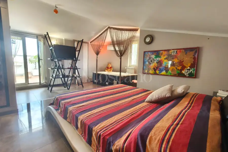 Villa in vendita di 300 mq a €845.000 (rif. 49/2026)