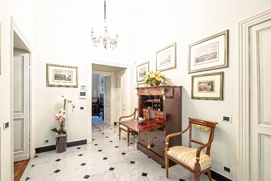Villa in vendita di 496 mq a €3.950.000 (rif. 71/2026)