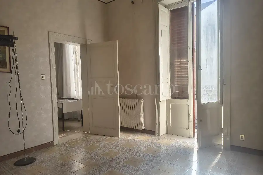 Palazzo in vendita di 585 mq a €338.000 (rif. 51/2026)
