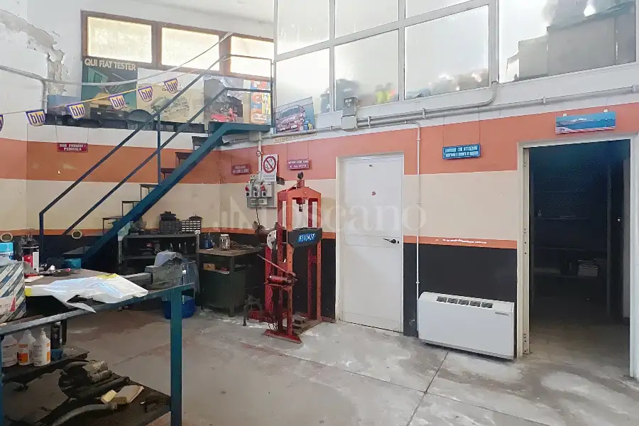 Capannone in vendita di 300 mq a €390.000 (rif. 218/2025)