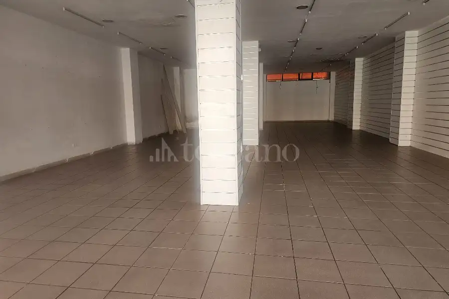 Negozio in vendita di 155 mq a €255.000 (rif. 41/2026)