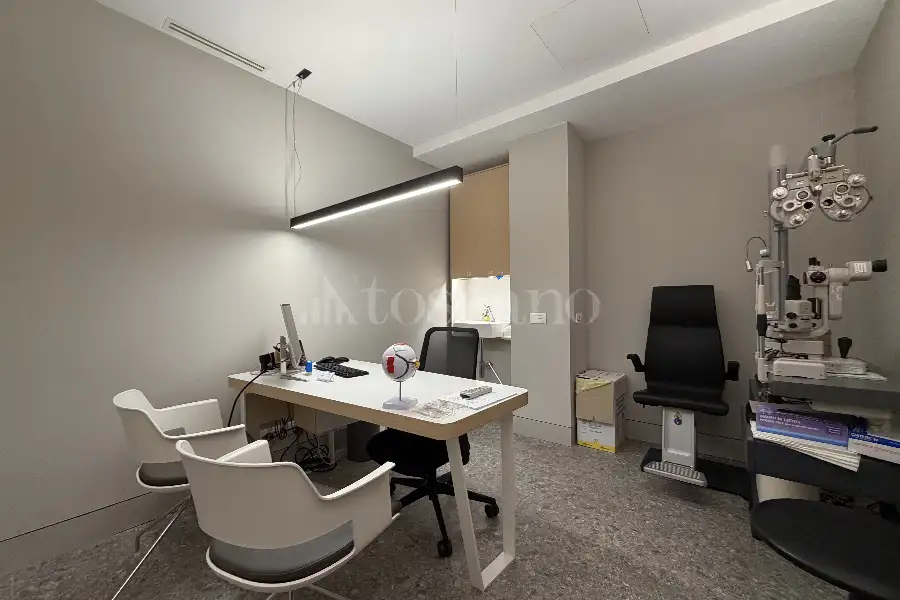 Negozio in vendita di 530 mq a €2.300.000 (rif. 65/2026)