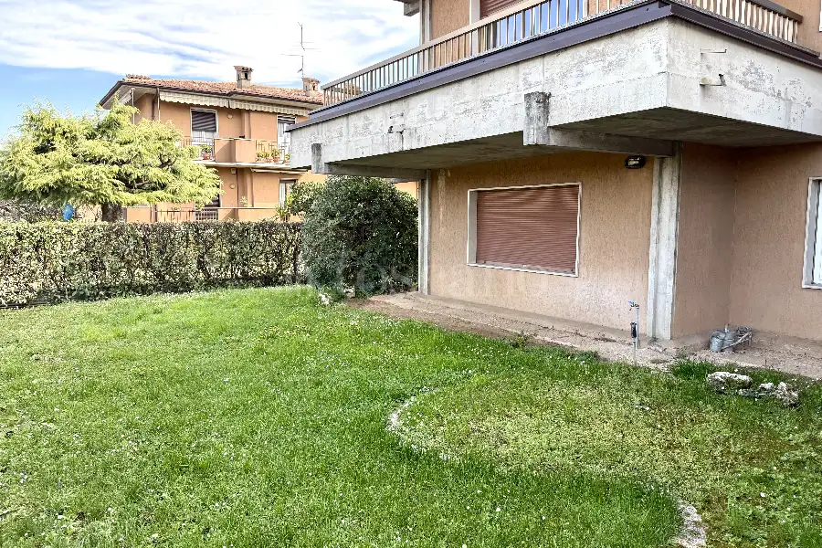 Villa Bifamiliare in vendita di 260 mq a €330.000 (rif. 9/2025)