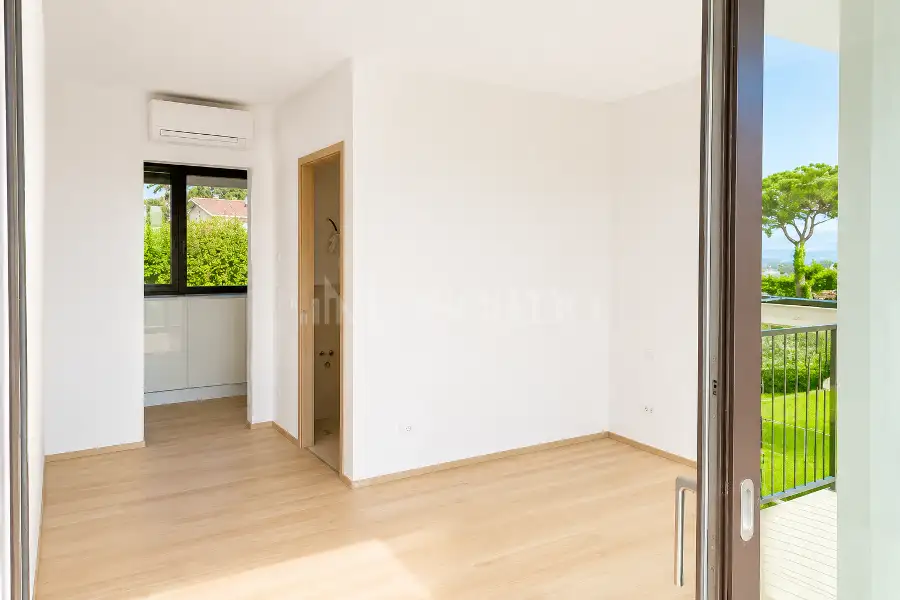 Villa in vendita di 335 mq a €1.740.000 (rif. 11/2025)