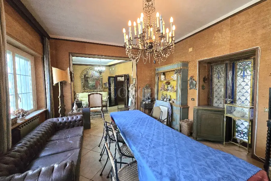 Villa in vendita di 310 mq a €550.000 (rif. 14/2026)