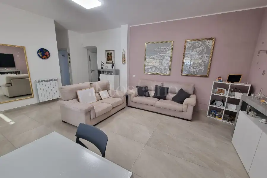 Casale in vendita di 170 mq a €645.000 (rif. 41/2024)