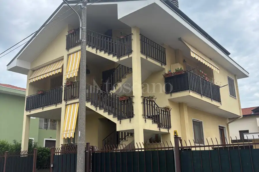 Villa in vendita di 290 mq a €390.000 (rif. 27/2026)