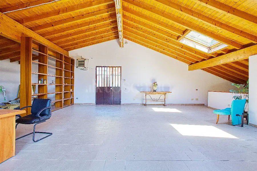 Capannone in vendita di 370 mq a €120.000 (rif. 34/2026)
