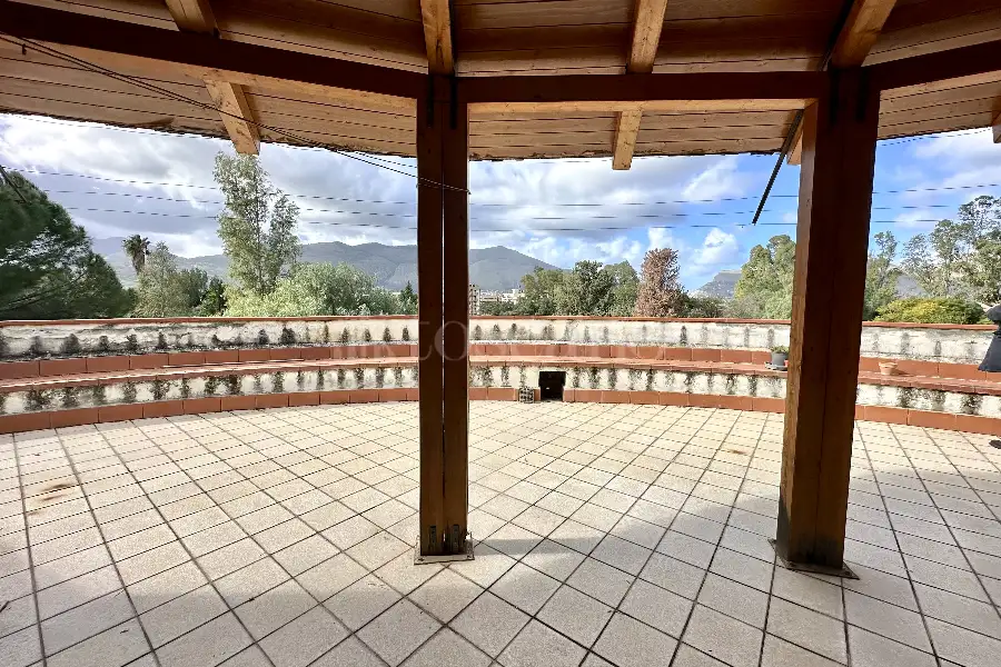 Villa in vendita di 565 mq a €995.000 (rif. 3/2026)