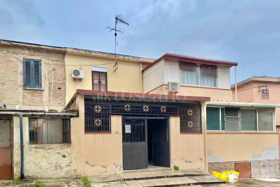 Casa Indipendente in vendita di 88 mq a €69.000 (rif. 10/2026)