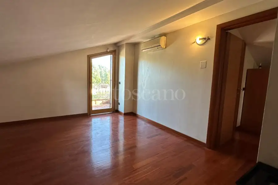 Villa in vendita di 370 mq a €890.000 (rif. 3/2026)