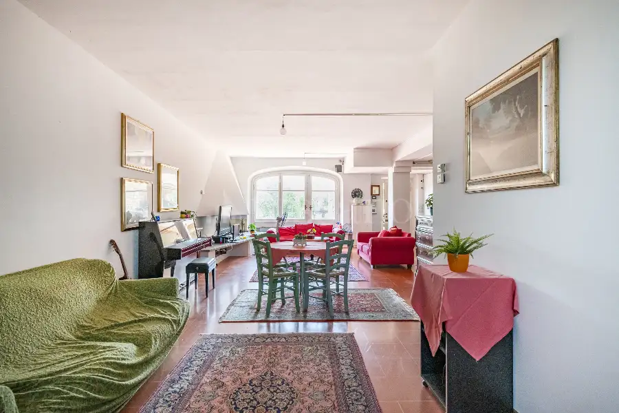 Casa in vendita di 430 mq a €1.250.000 (rif. 25/2025)
