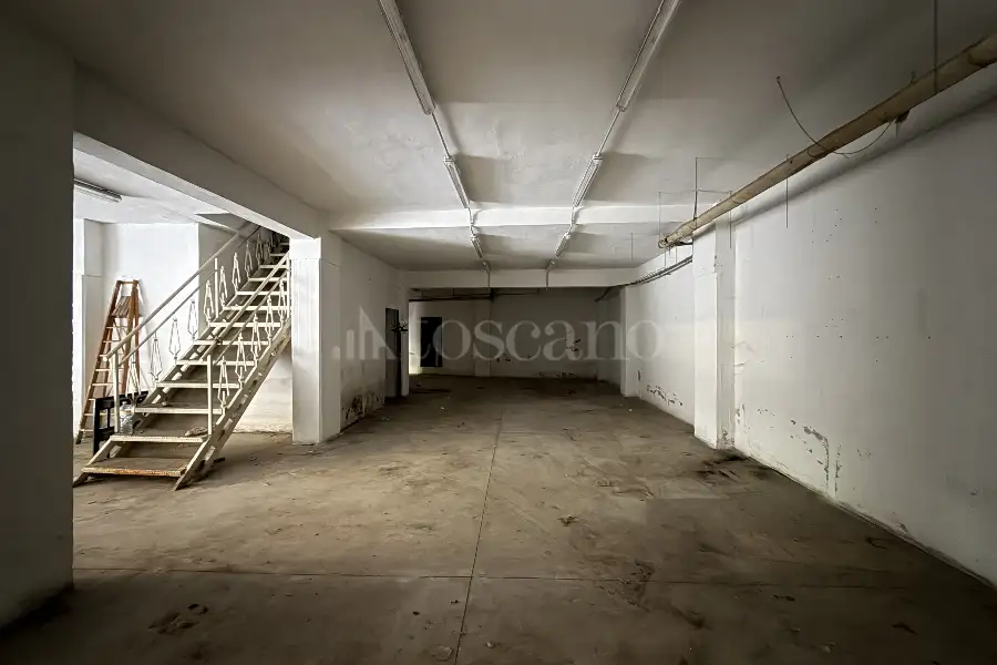 Garage in vendita di 200 mq a €95.000 (rif. 8/2025)