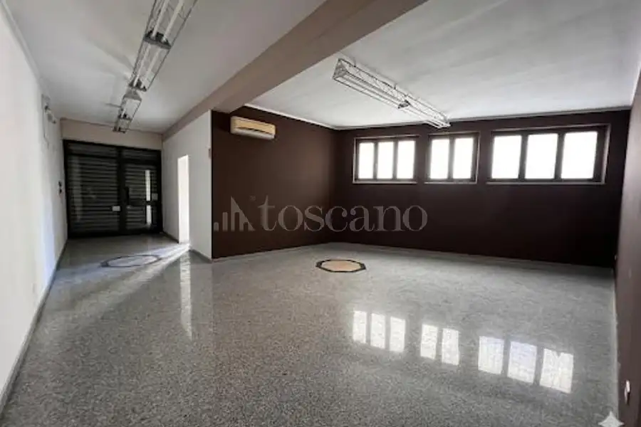 Negozio in vendita di 197 mq a €175.000 (rif. 16/2026)