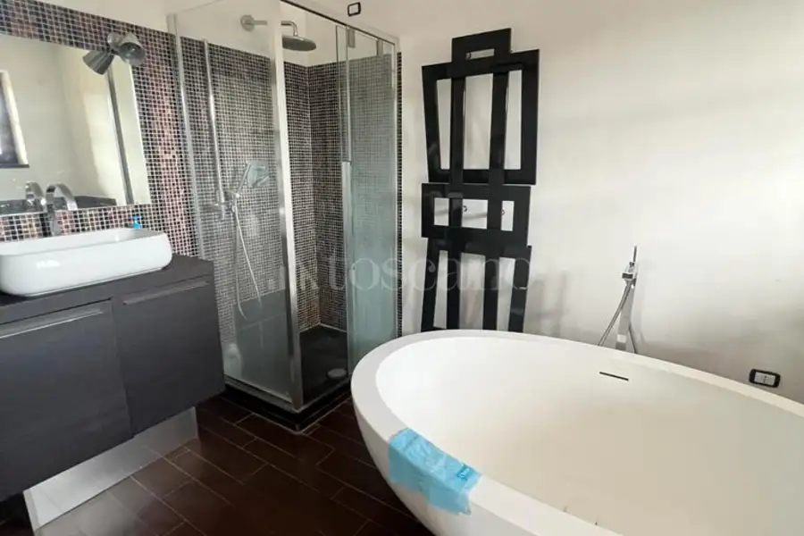 Villa in vendita di 400 mq a €399.000 (rif. 3/2024)