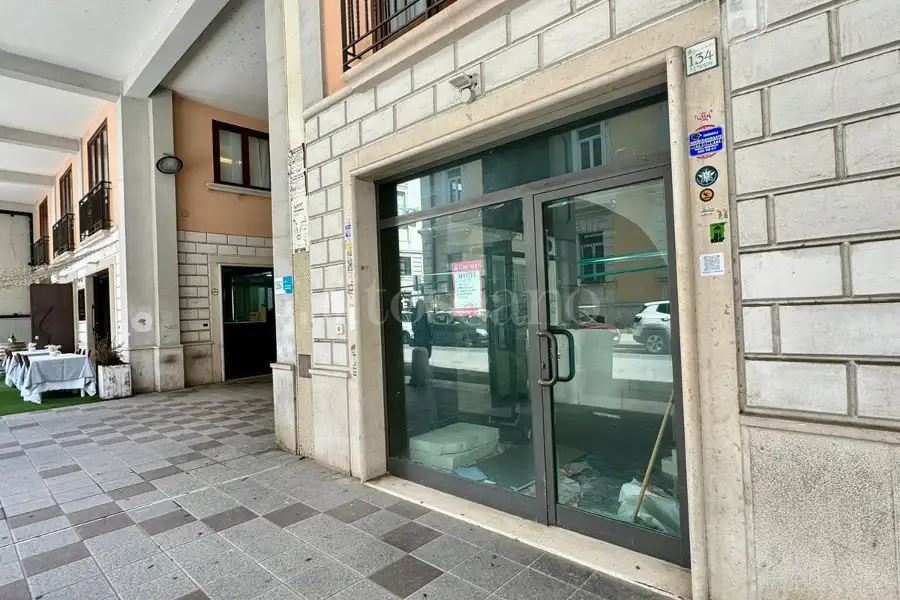 Negozio in affitto di 55 mq a €1.200 (rif. 40/2025)