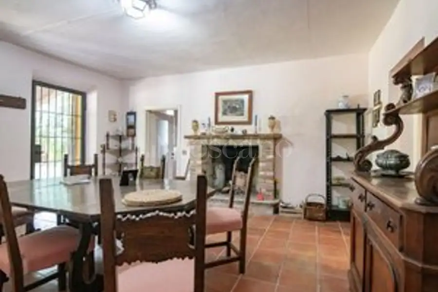 Casale in vendita di 450 mq a €450.000 (rif. 22/2026)