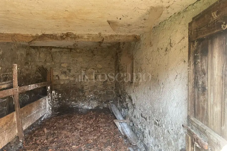 Rustico in vendita di 90 mq a €37.000 (rif. 5/2025)