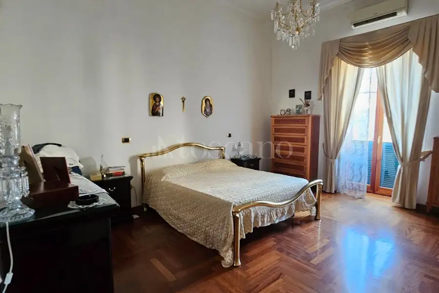 Attico in vendita di 350 mq a €780.000 (rif. 38/2026)