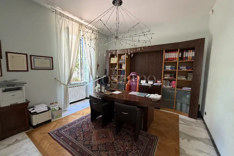Palazzo in affitto di 600 mq a €16.000 (rif. 24/2025)