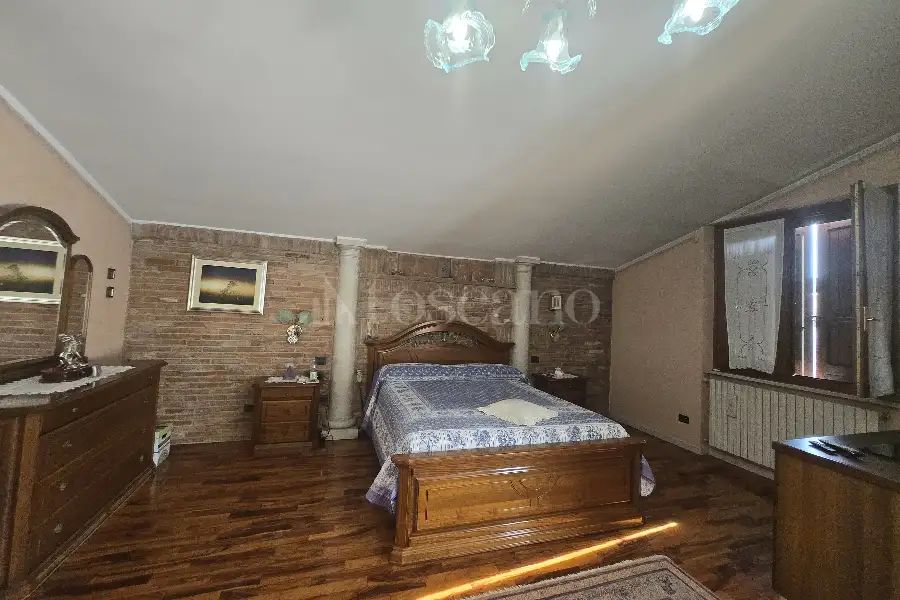 Casa Indipendente in vendita di 410 mq a €615.000 (rif. 40/2025)