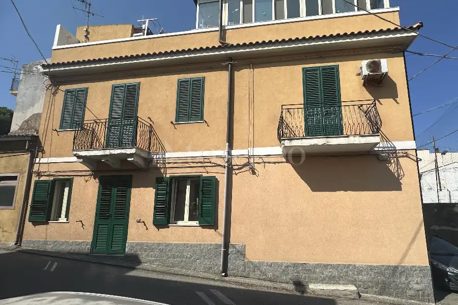 Casa Indipendente in vendita di 213 mq a €150.000 (rif. 14/2025)