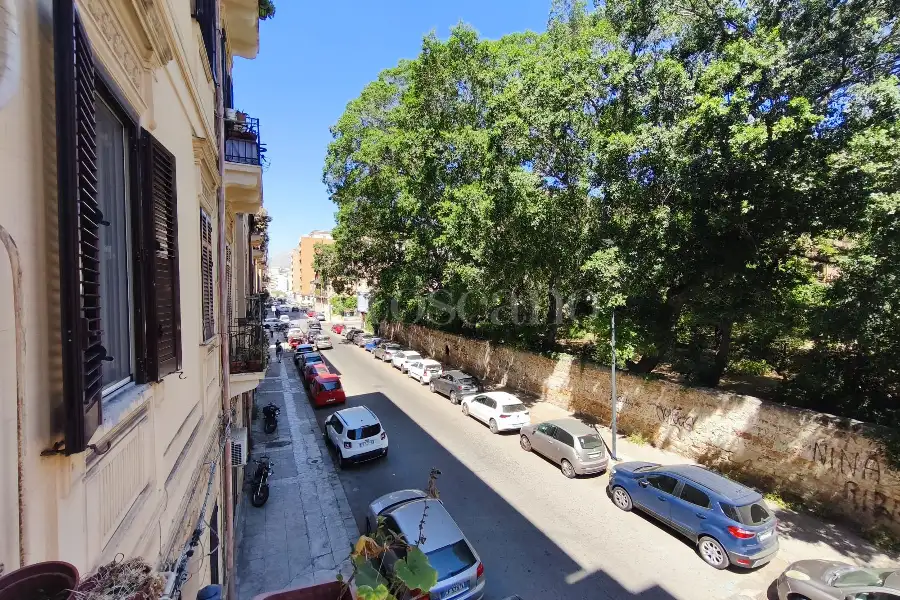 Palazzo in vendita di 1.500 mq a €2.200.000 (rif. 65/2026)