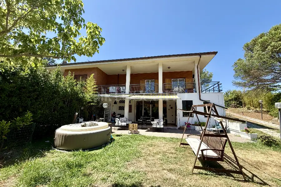 Villa Bifamiliare in vendita di 280 mq a €449.000 (rif. 41/2025)