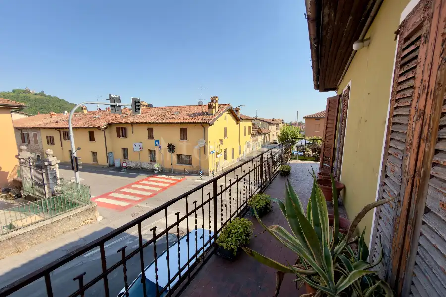 Casa Indipendente in vendita di 250 mq a €272.000 (rif. 5/2026)