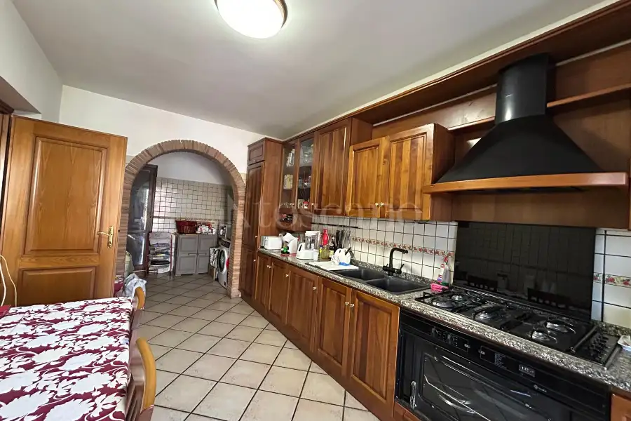 Villa in vendita di 380 mq a €599.000 (rif. 15/2026)