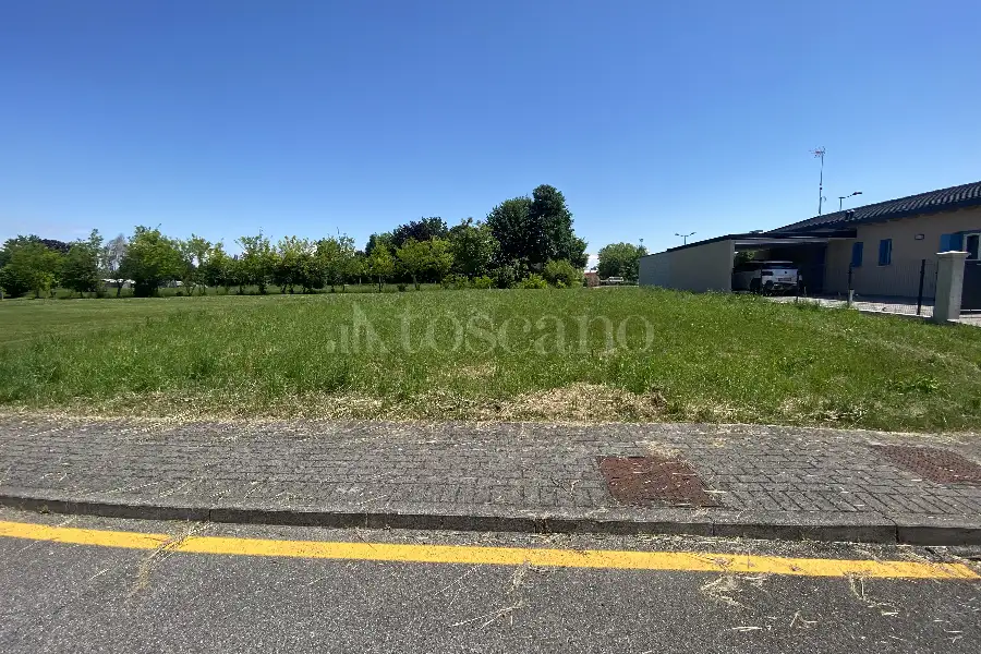 Edificabile Residenziali in vendita di 1.856 mq a €130.000 (rif. 13/2026)