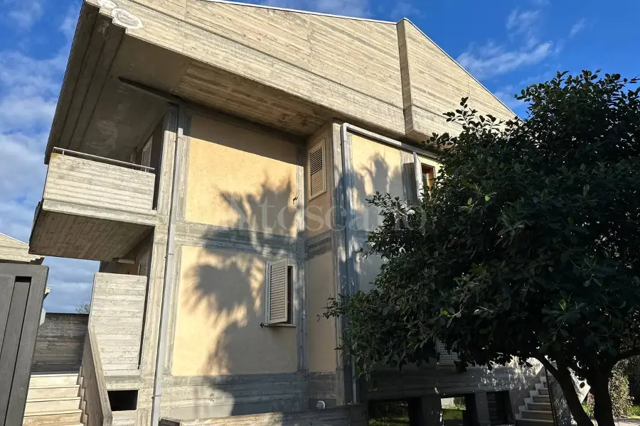 Villa in vendita di 250 mq a €398.000 (rif. 133/2024)