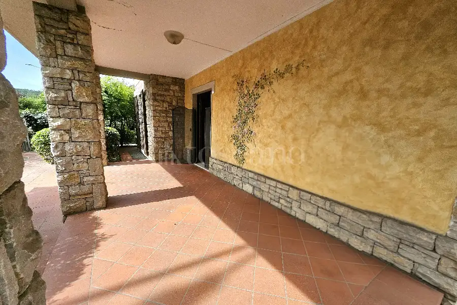 Villa Bifamiliare in vendita di 210 mq a €399.000 (rif. 13/2026)