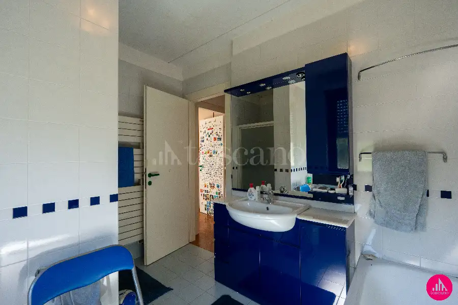 Villa Bifamiliare in vendita di 230 mq a €469.000 (rif. 54/2026)