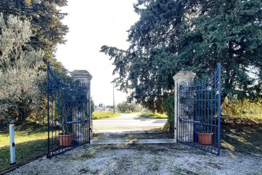 Villa in vendita di 480 mq a €880.000 (rif. 4/2026)