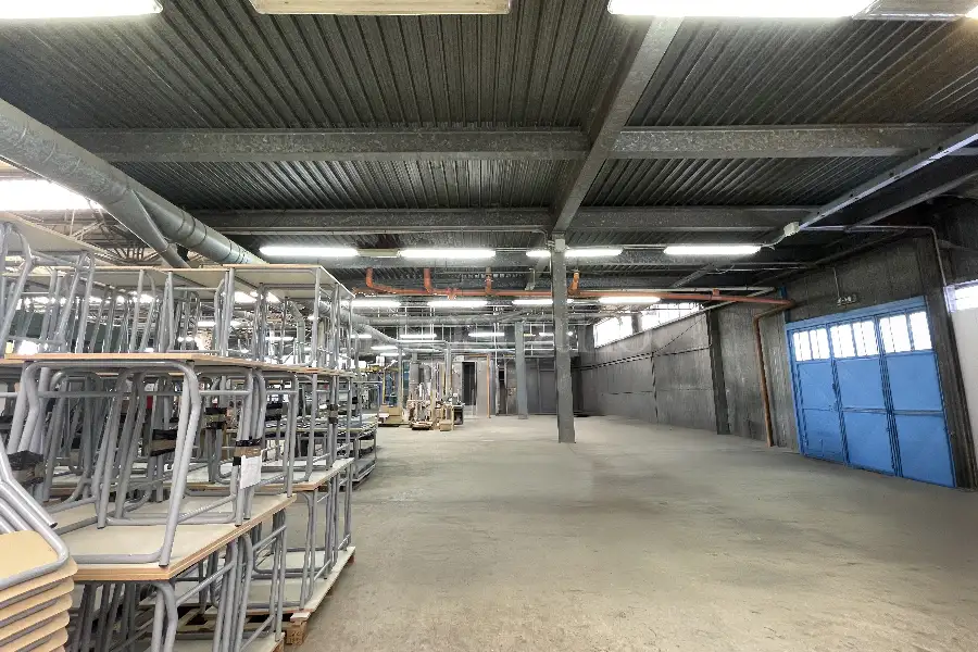 Capannone in affitto di 2.000 mq a €6.300 (rif. 23/2026)