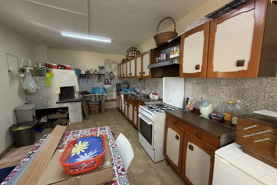 Villa Plurifamiliare in vendita di 400 mq a €399.000 (rif. 137/2026)