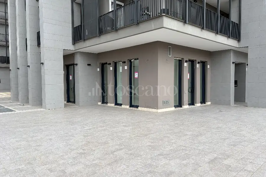 Negozio in affitto di 110 mq a €3.000 (rif. 11/2026)
