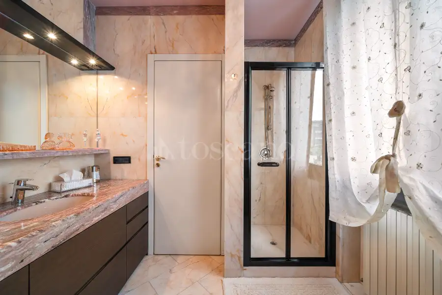 Villa in vendita di 420 mq a €2.700.000 (rif. 31/2025)