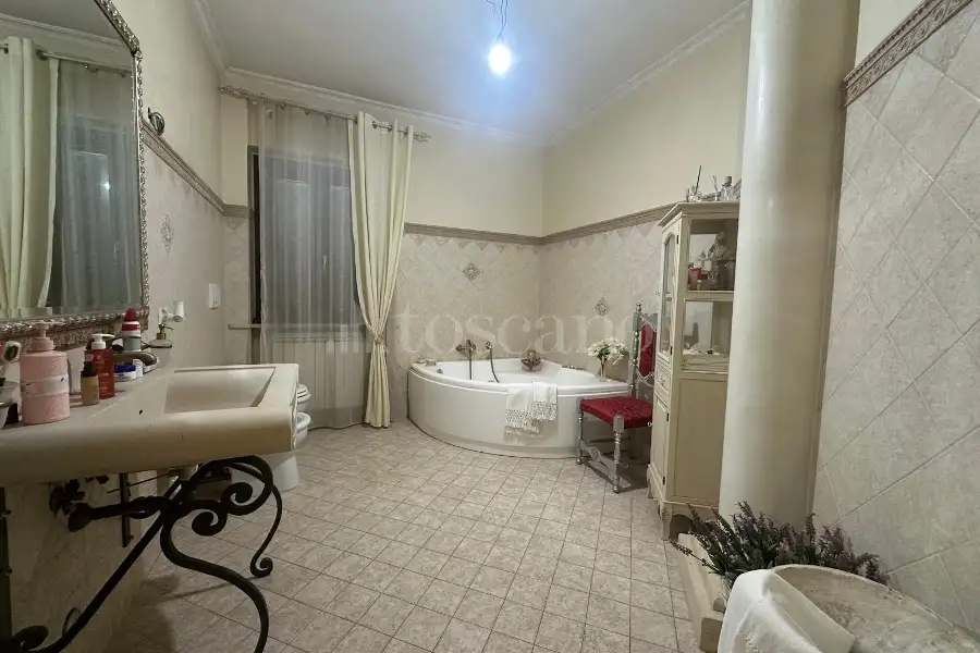 Villa Bifamiliare in vendita di 220 mq a €399.000 (rif. 94/2026)