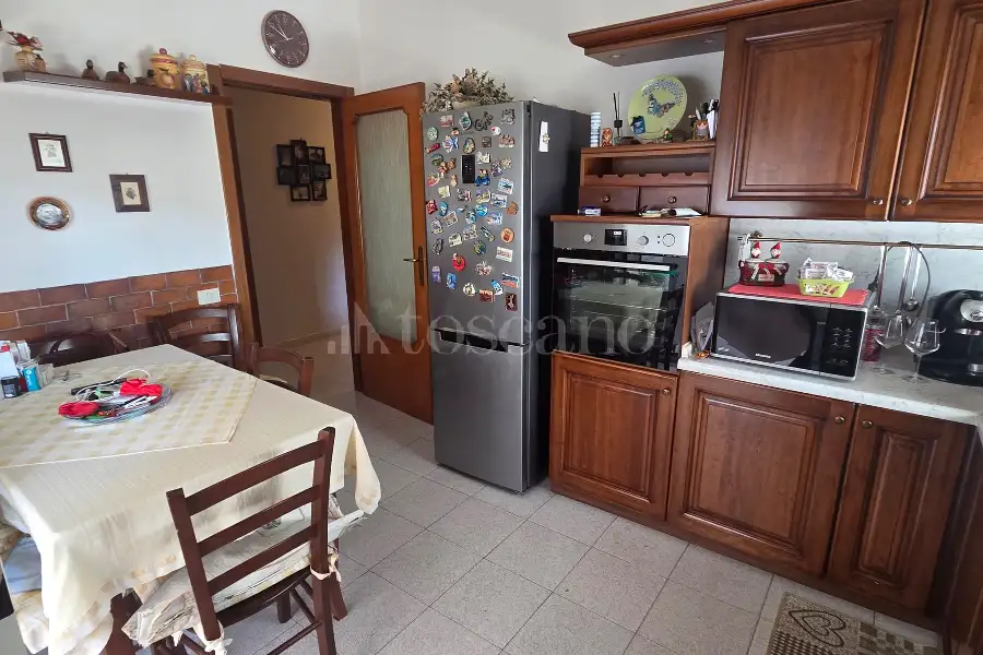 Villa Plurifamiliare in vendita di 575 mq a €580.000 (rif. 33/2026)