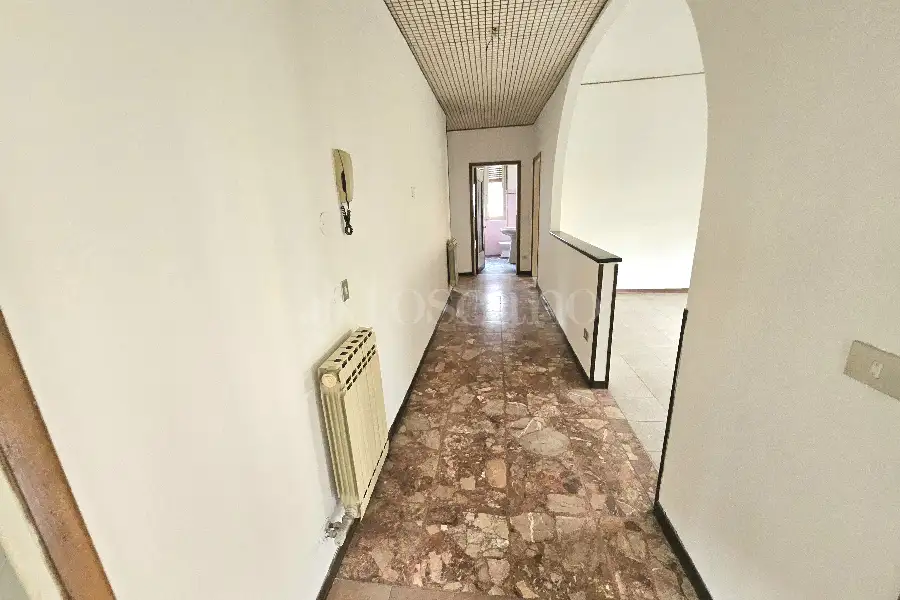 Casa Indipendente in vendita di 300 mq a €300.000 (rif. 6/2026)
