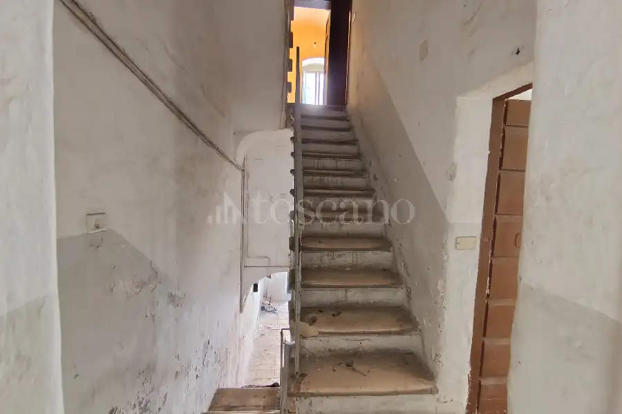 Palazzo in vendita di 408 mq a €1.100.000 (rif. 23/2026)